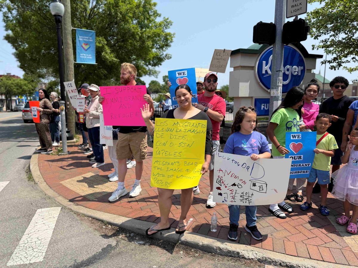 Manifestantes repudian acciones de ICE en Price Hill