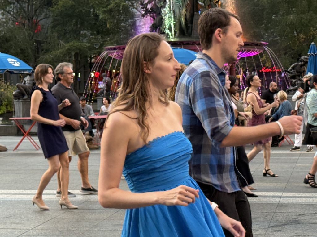 “Salsa on the Square” despide su temporada 2025