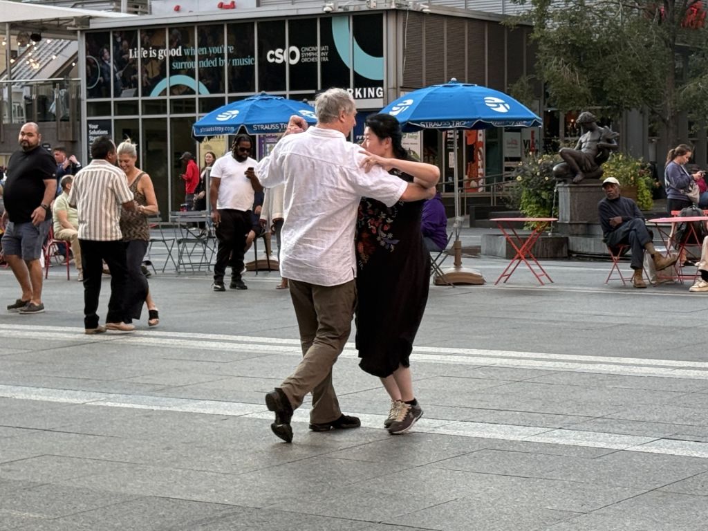 “Salsa on the Square” despide su temporada 2025