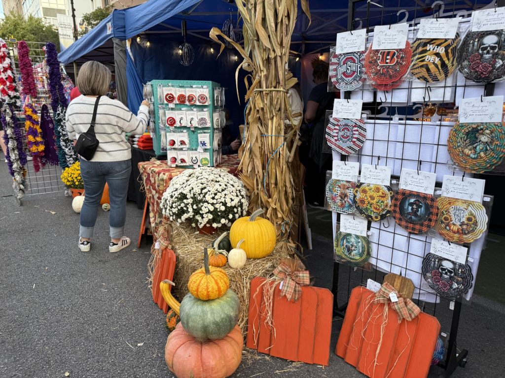 Centro histórico de Hamilton se transforma en galería de calabazas