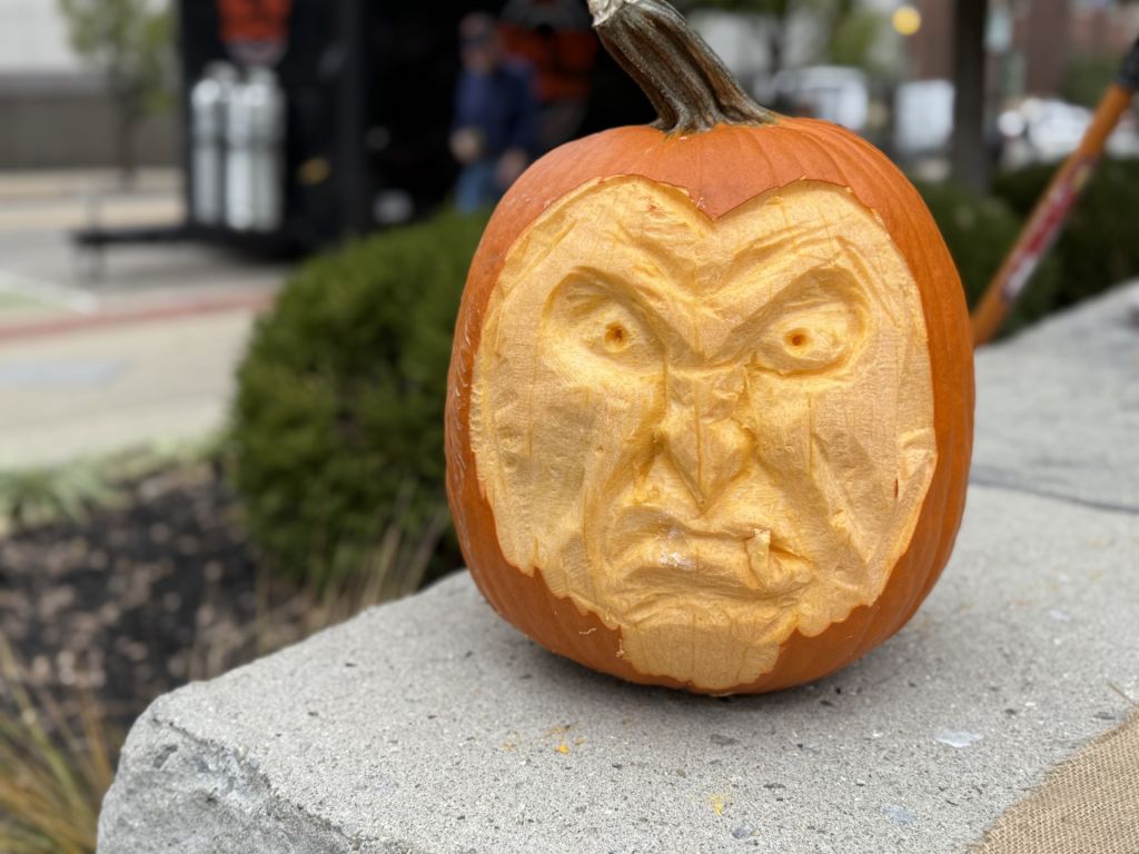 Centro histórico de Hamilton se transforma en galería de calabazas
