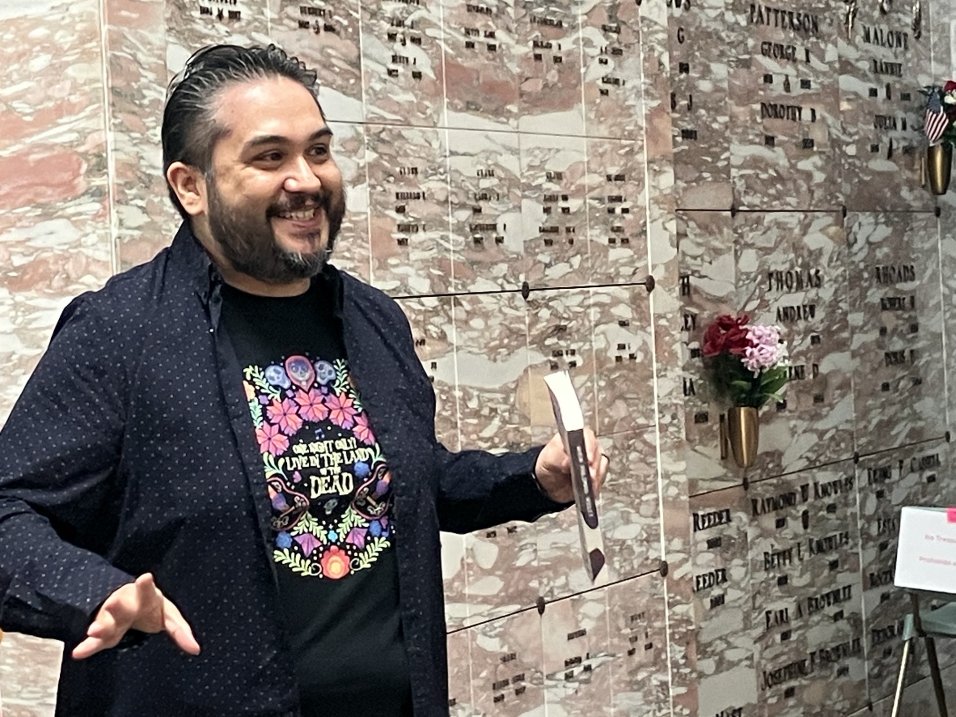 Libro de Abel Zavala, un puente con la cultura de muertos