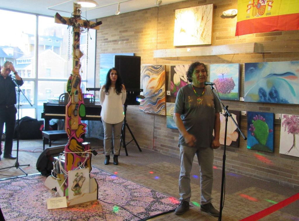 Pedro Moreno define inspiración detrás de trazos y ocurrencias